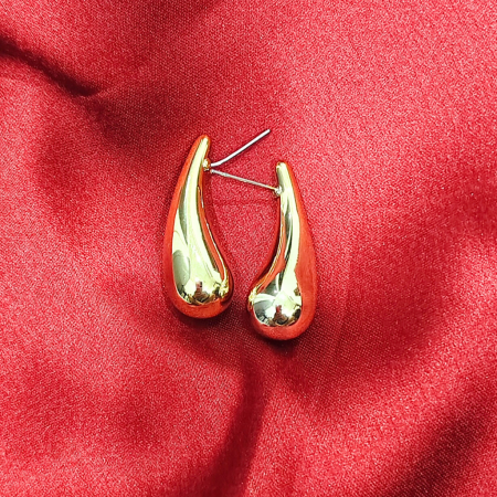 GOLDEN KOREAN PLUMMET EARRING