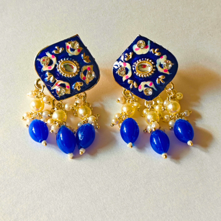 MINT POLISH DIAMOND SHAPED BLUE EARRING