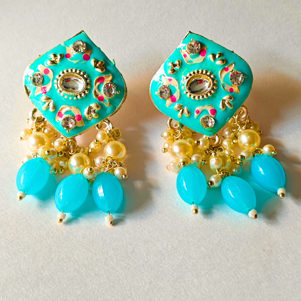 MINT POLISH DIAMOND SHAPED BLUE EARRING