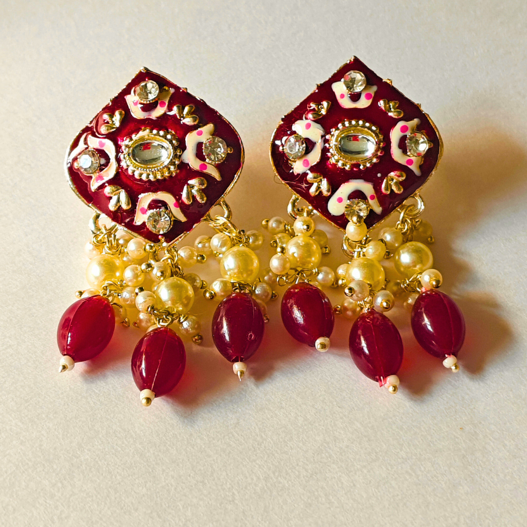 MINT POLISH DIAMOND SHAPED MAROON EARRING
