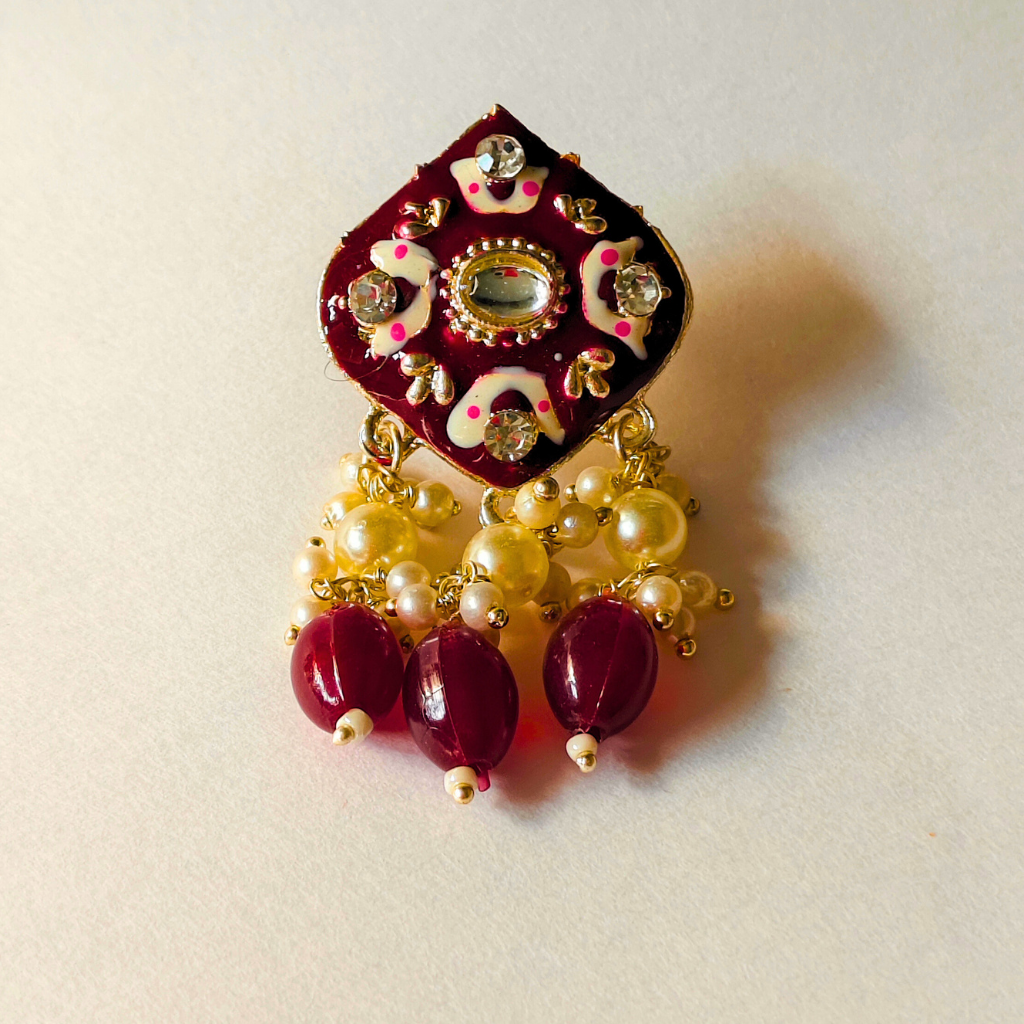 MINT POLISH DIAMOND SHAPED MAROON EARRING