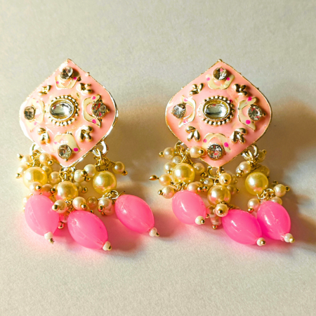 MINT POLISH DIAMOND SHAPED BABY PINK EARRING