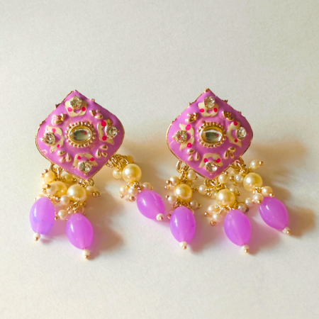 MINT POLISH DIAMOND SHAPED PURPLE EARRING