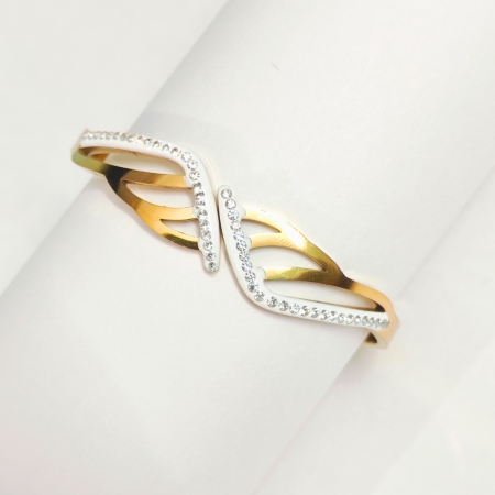STYLISH L SHAPE DIAMOND BRACELET