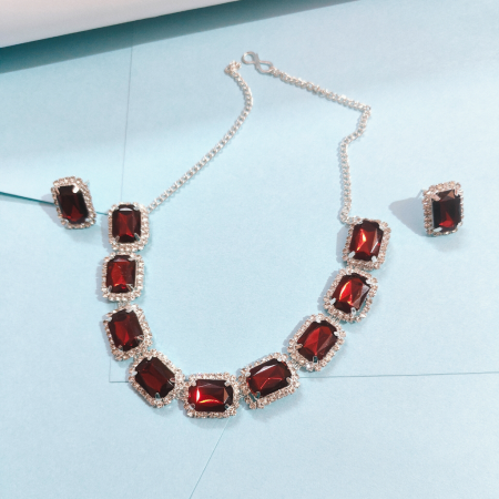 SHINING MAROON COLOR NECK PIECE