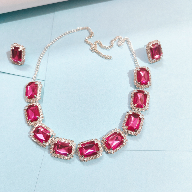 BRIGHT PINK COLOR NECK PIECE