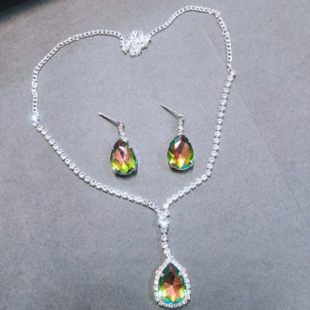 GLITTERING MUTICOLOR AD PENDANT SET