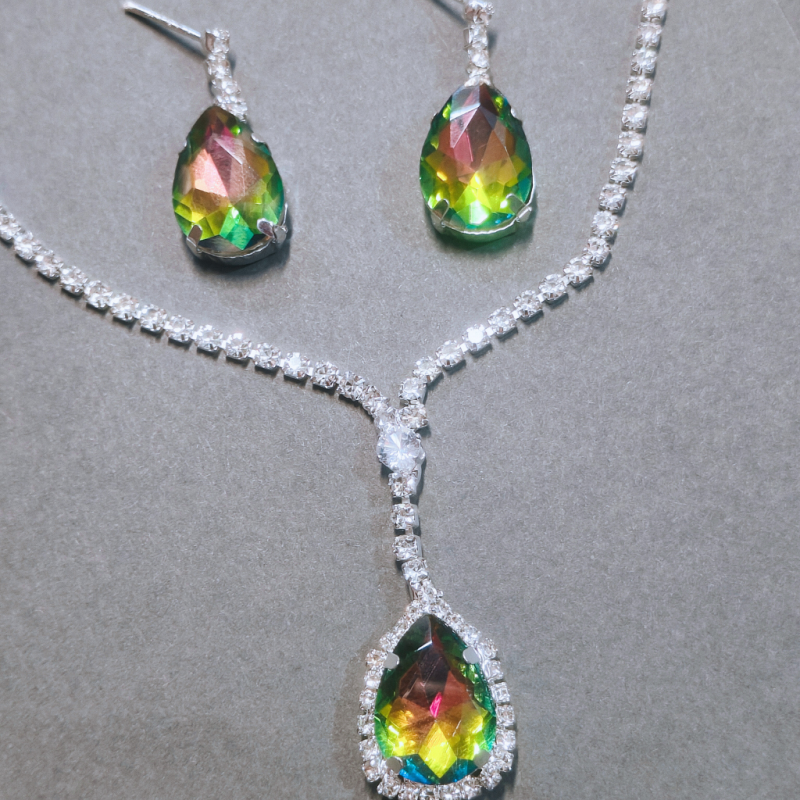 GLITTERING MUTICOLOR AD PENDANT SET