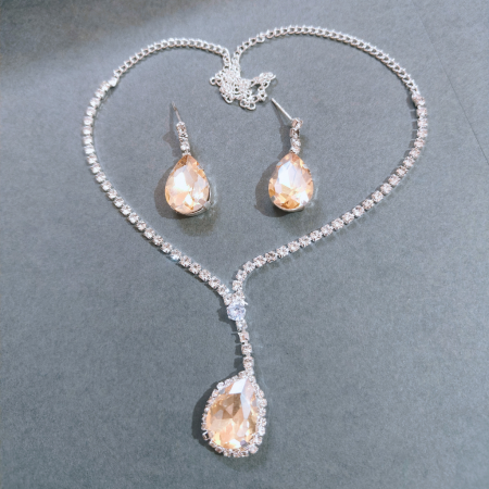 GLITTERING BROWN AD PENDANT SET