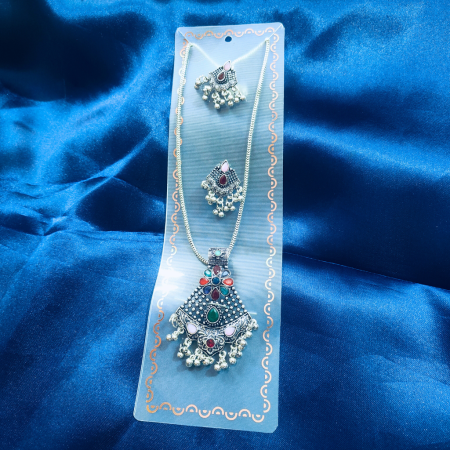 OXIDISED TRIANGULAR PENDANT SET