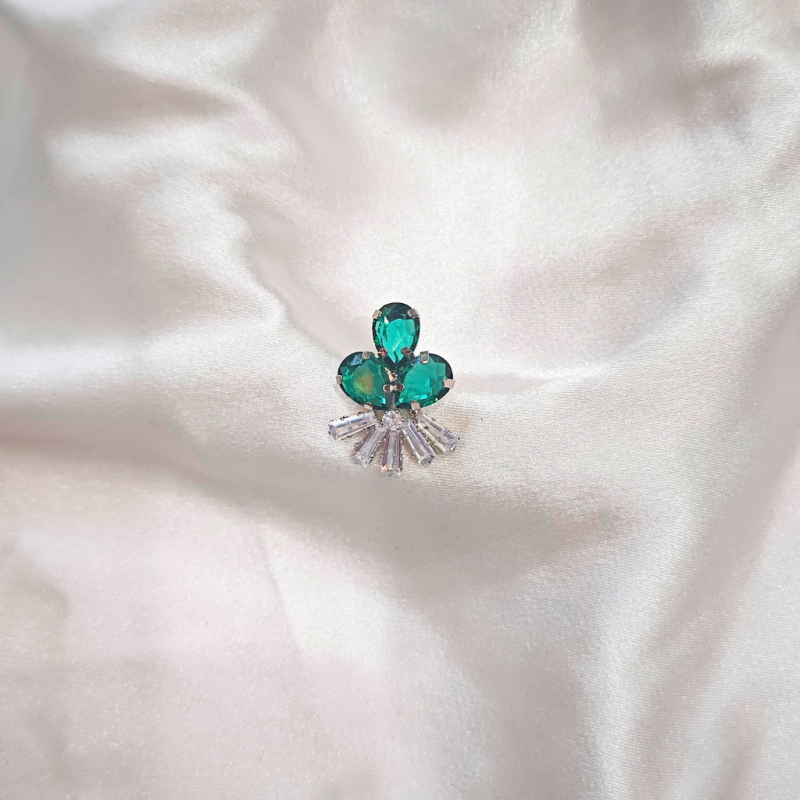 CUBIC ZIRCONIA EARRING -FLOWER GREEN - Image 3