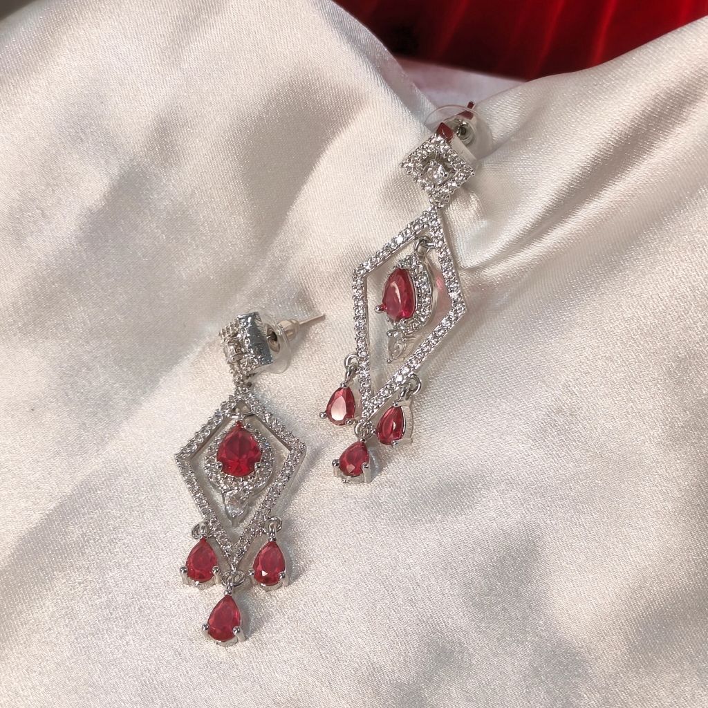 DIAMOND SHAPE PINK EARRING - Image 2