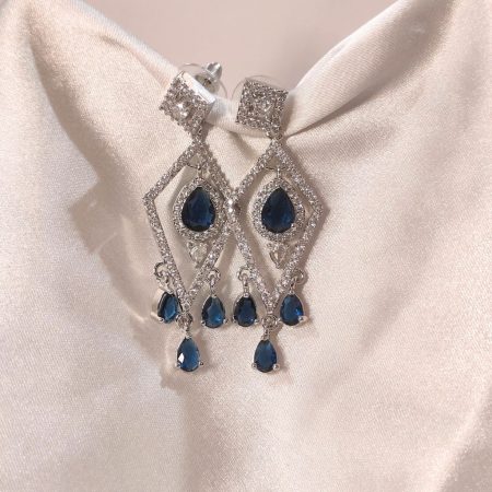 DIAMOND SHAPE DARK BLUE EARRING