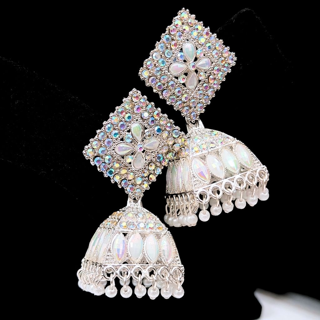 TRIANGLE WHITE JHUMKI EARRING - Image 4