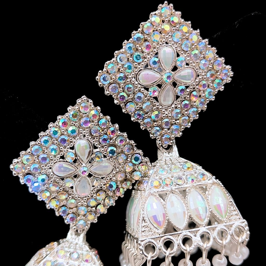 TRIANGLE WHITE JHUMKI EARRING - Image 5