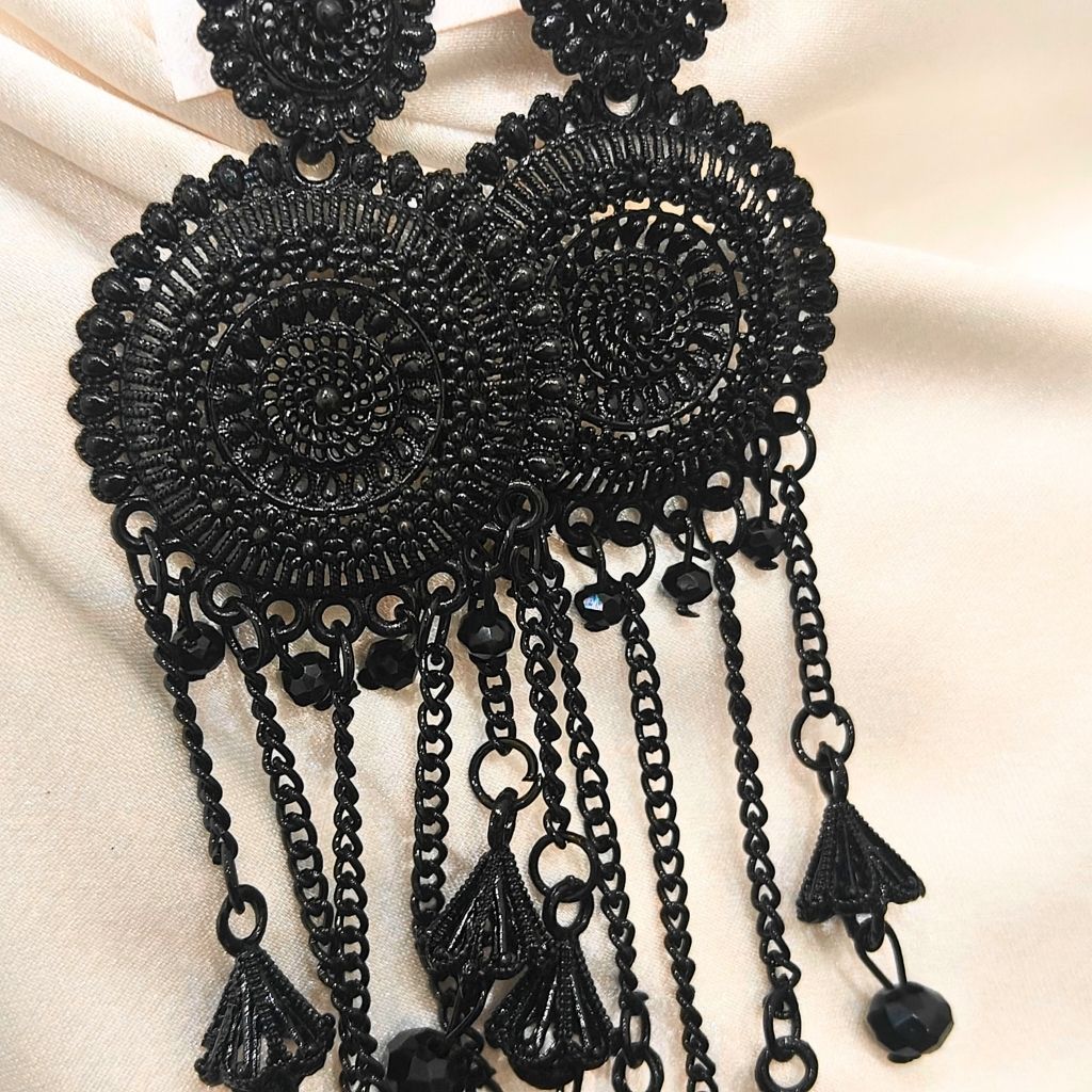 BLACK LONG JHUMKI EARRING - Image 4