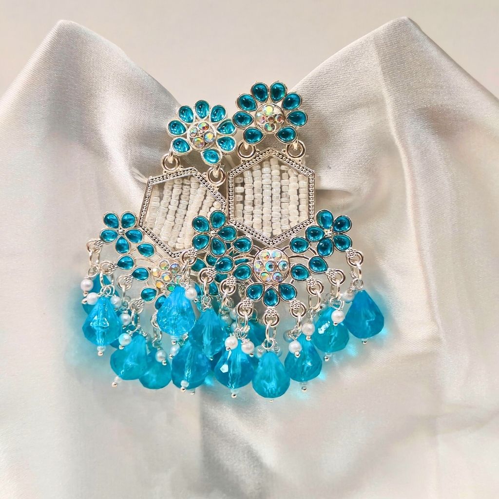 LONG BLUE PEARL TYPE EARRING