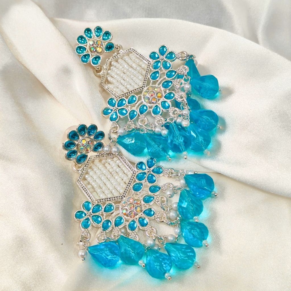 LONG BLUE PEARL TYPE EARRING - Image 4