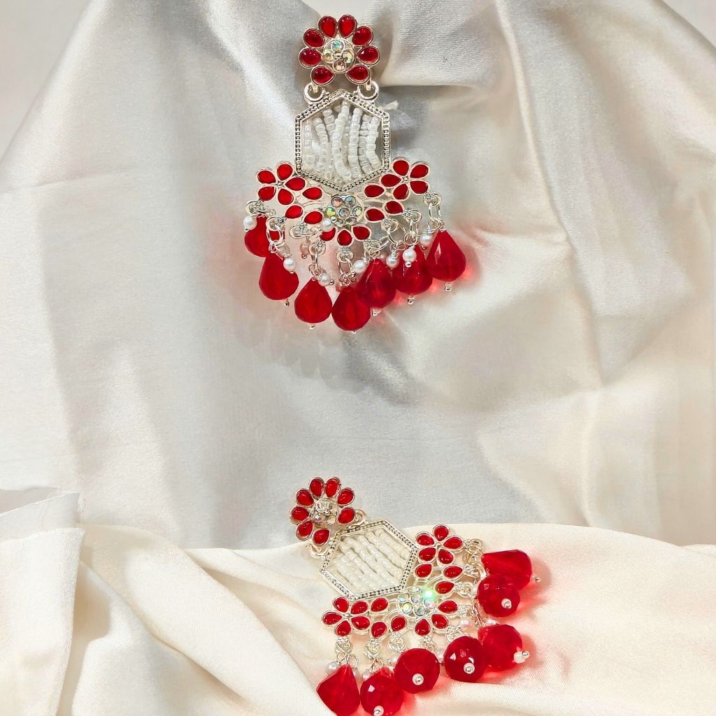 LONG RED PEARL TYPE EARRING - Image 2