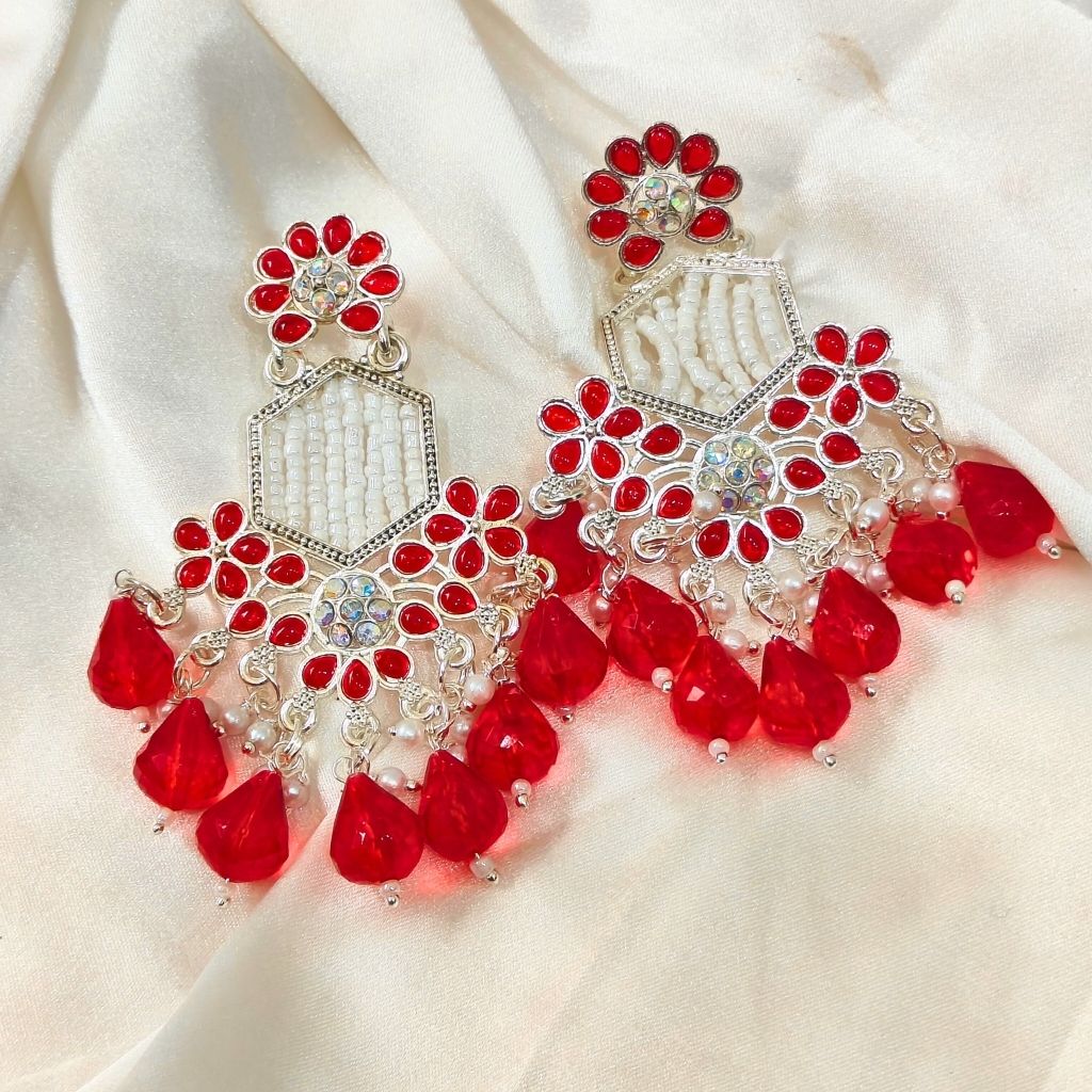 LONG RED PEARL TYPE EARRING - Image 4