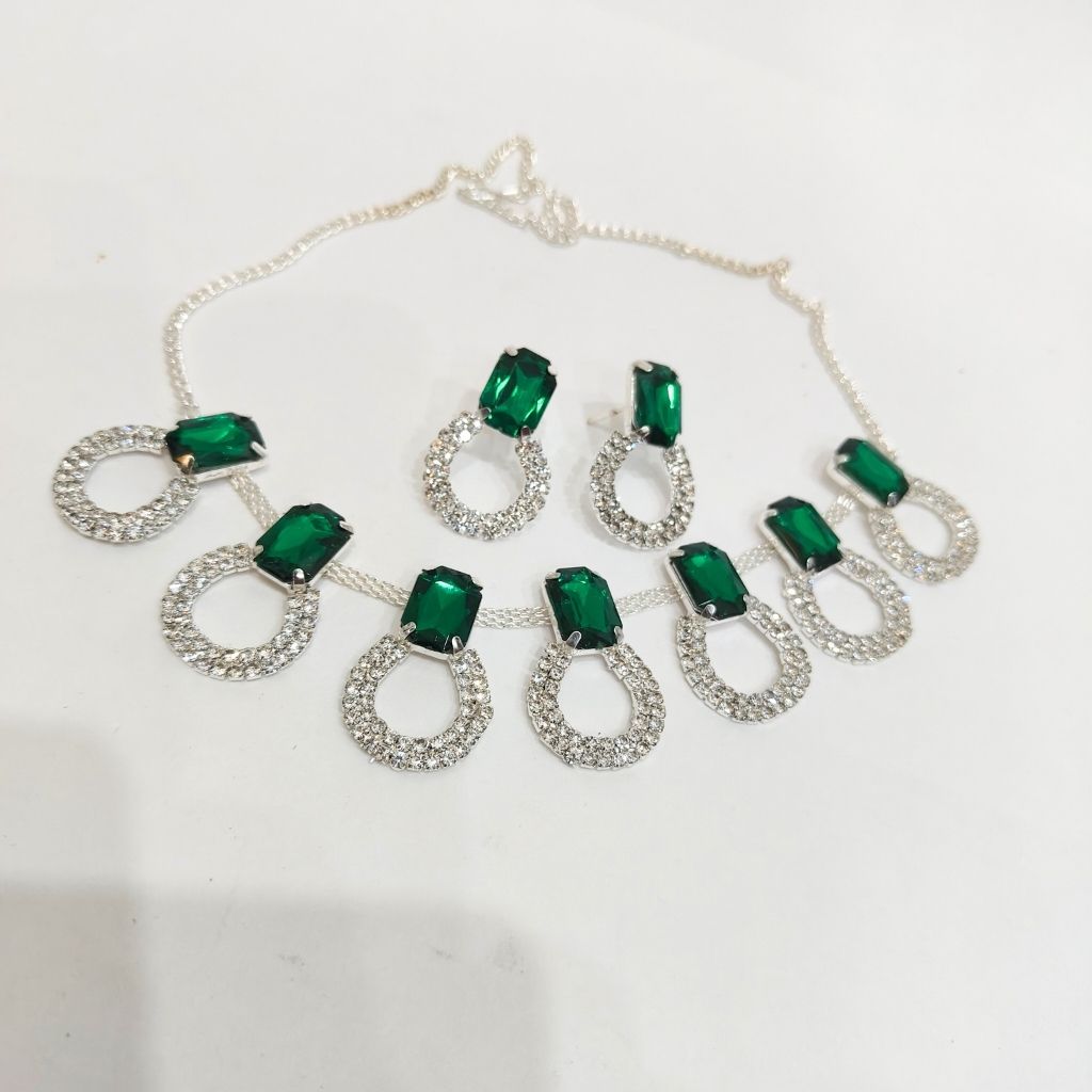 RECTANGLE DARK GREEN NECKLACE SET - Image 4