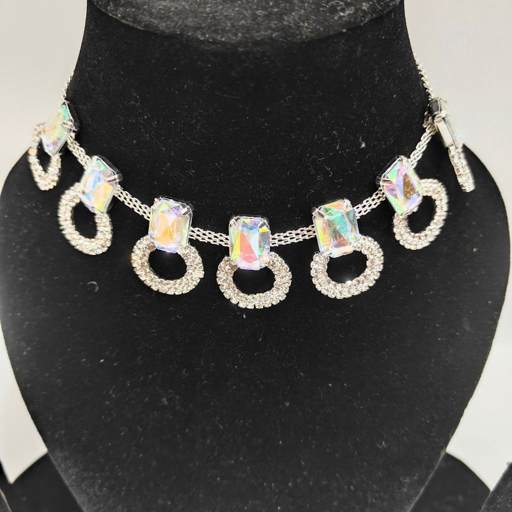 RECTANGLE WHITE NECKLACE SET - Image 2