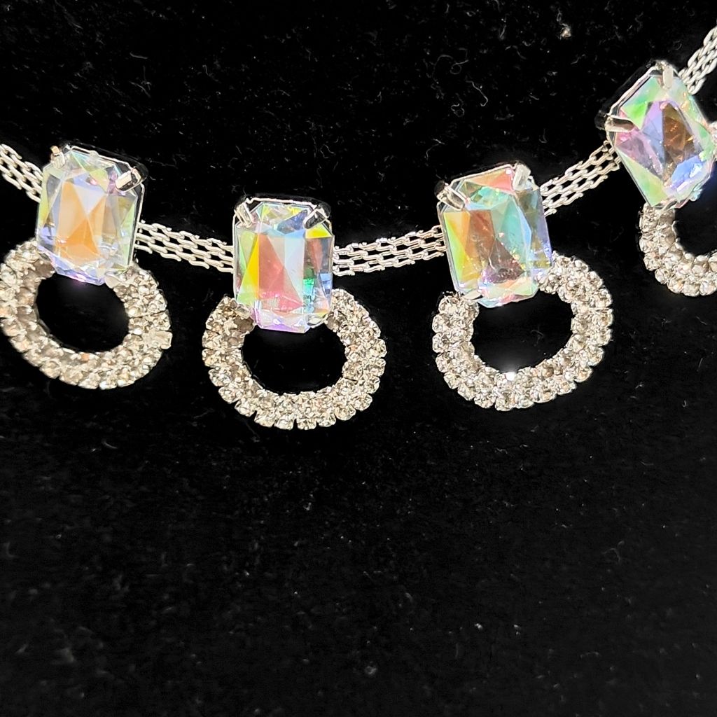 RECTANGLE WHITE NECKLACE SET - Image 3