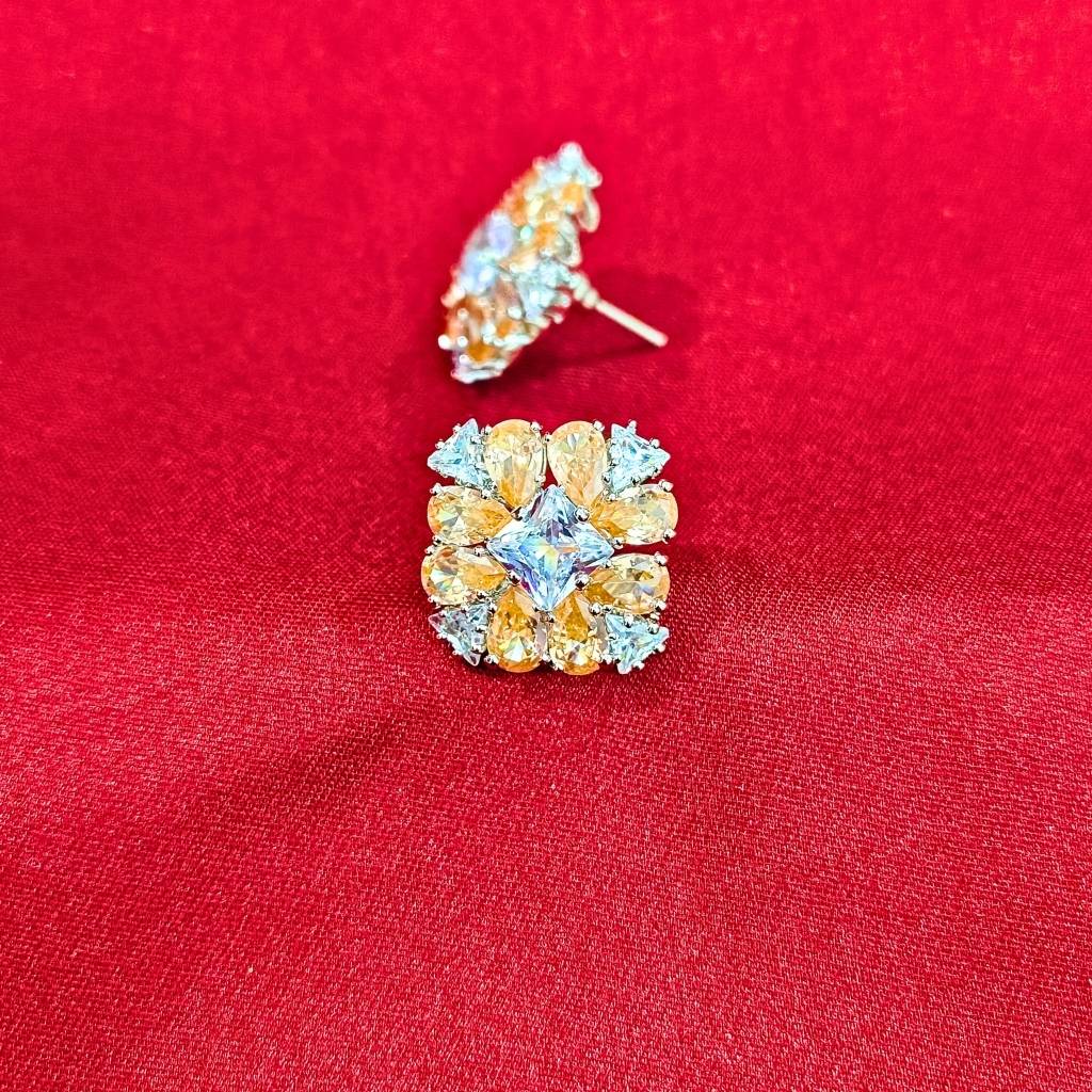 SQUARE ZARKAN BROWN EARRING - Image 5