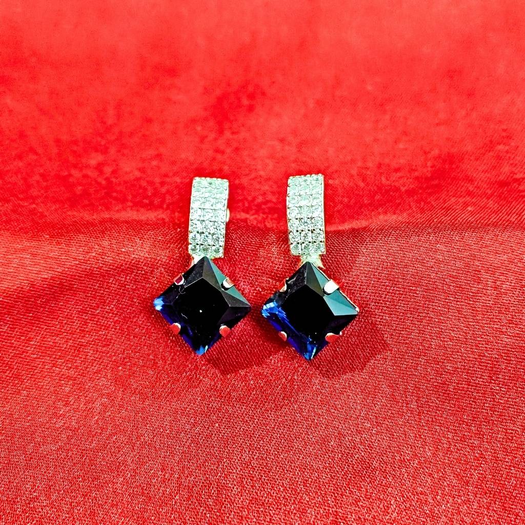 SQUARE ZARKAN DARK BLUE EARRING - Image 3