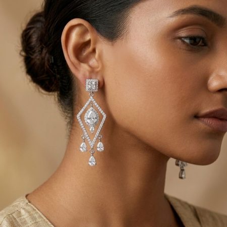 DIAMOND SHAPE WHITE EARRING