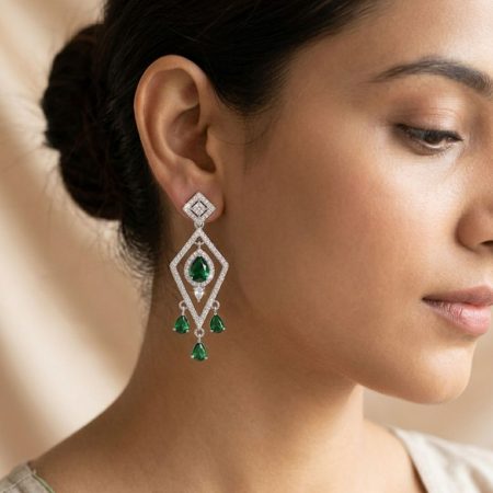 DIAMOND SHAPE DARK GREEN EARRING